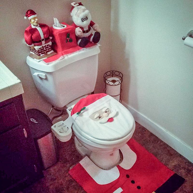 Santas in the bathroom