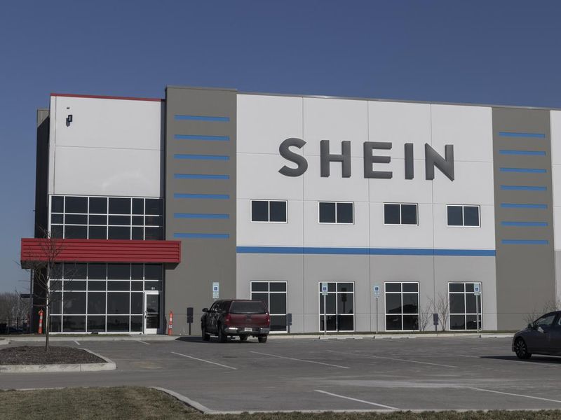 Shein e-commerce distribution center
