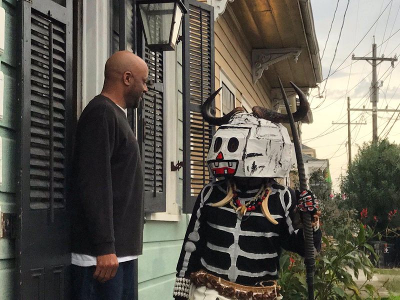 Skull and Bones member wakes up a neighbor