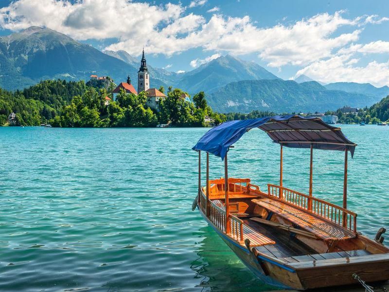 small lake towns around the world