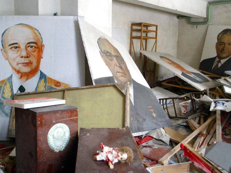 Soviet leader portraits in Pripyat