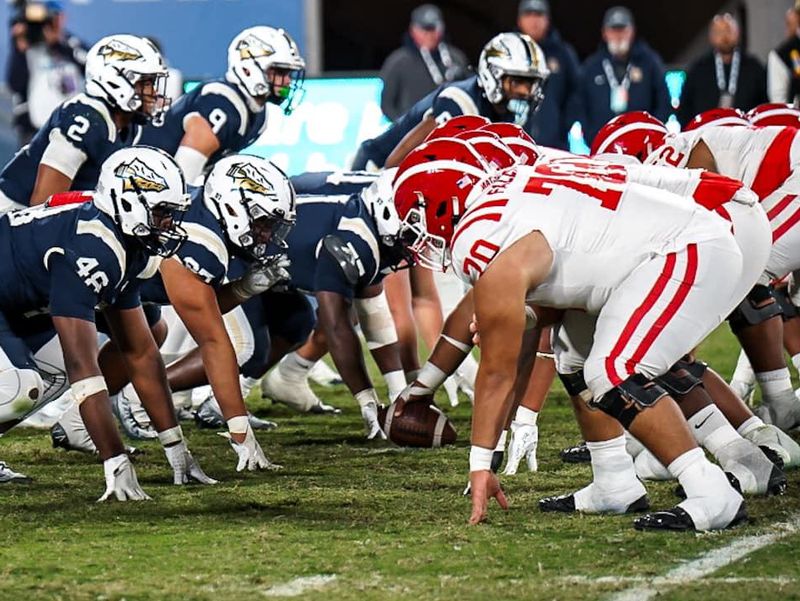 St. John Bosco vs. Mater Dei in the 2022 CIF Southern Section Division I championship game at the Rose Bowl