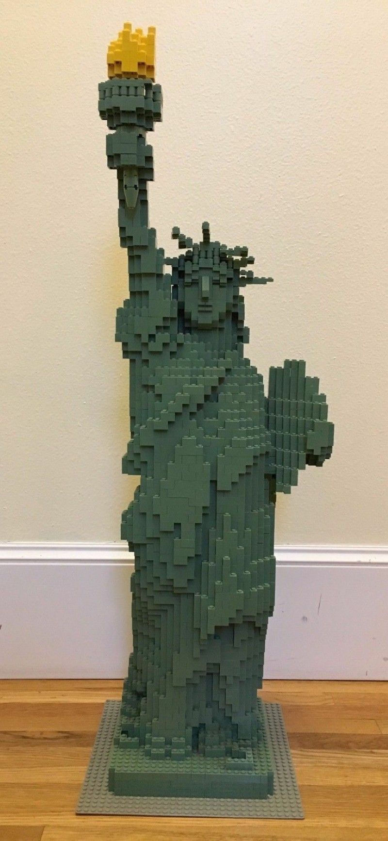 Statue of Liberty Lego set