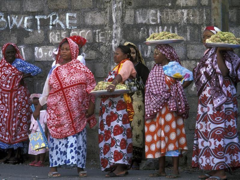 Street vendors in Comoros