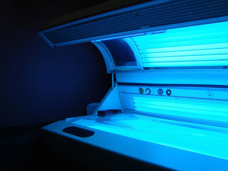 Tanning booth