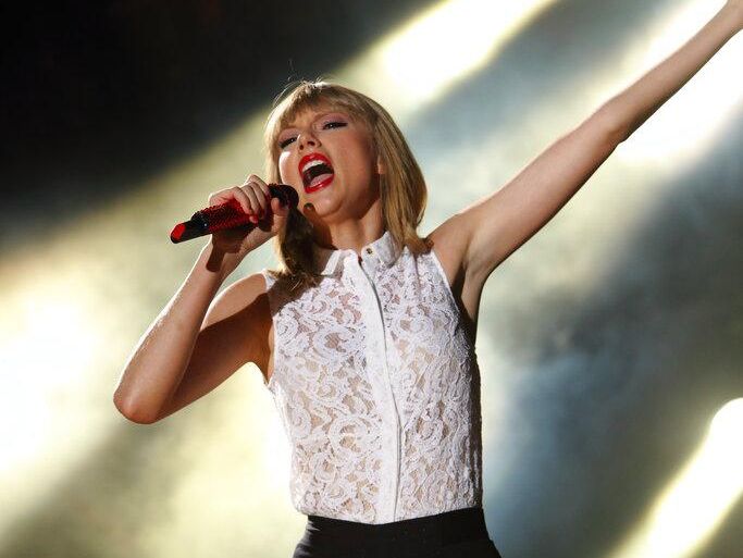 Taylor Swift 2013 CMA Music Festival