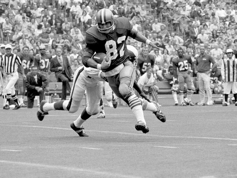 Ted Kwalick playing for the San Francisco 49ers