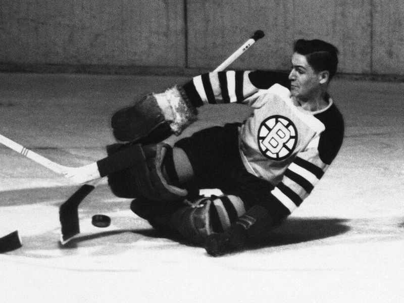 Terry Sawchuk makes the save