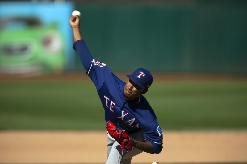 Texas Rangers pitcher Emmanuel Clase delivers