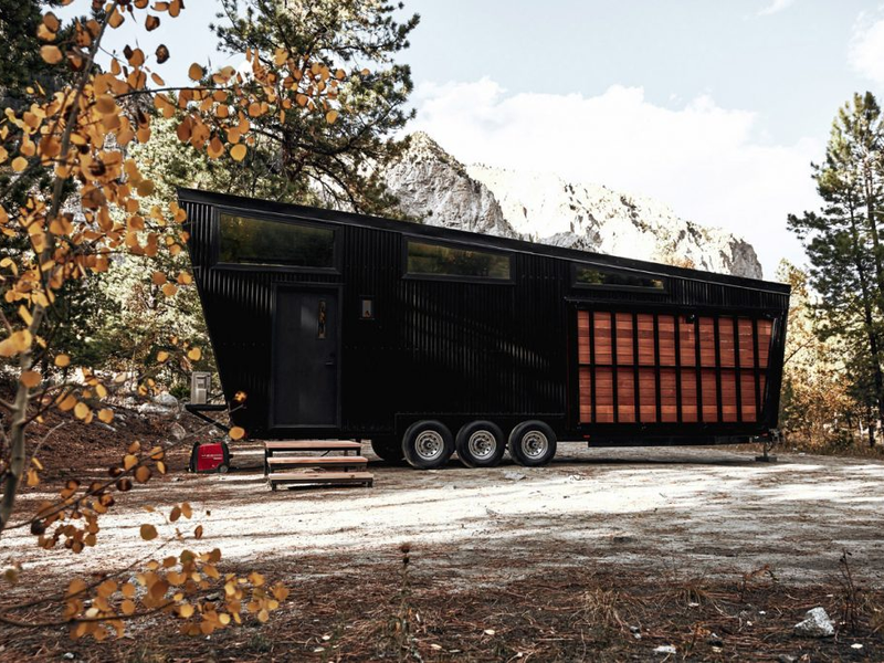 The Draper Land Ark Ultra-Large RV House