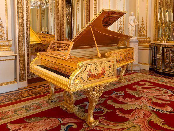 The Queen’s S&P Hand Painted Erard Piano