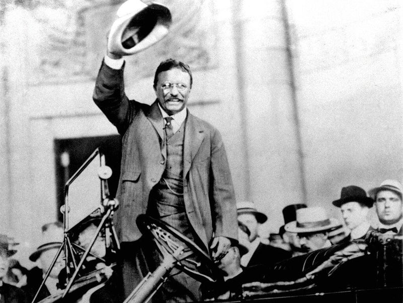 Theodore Roosevelt campaigns for the Presidency