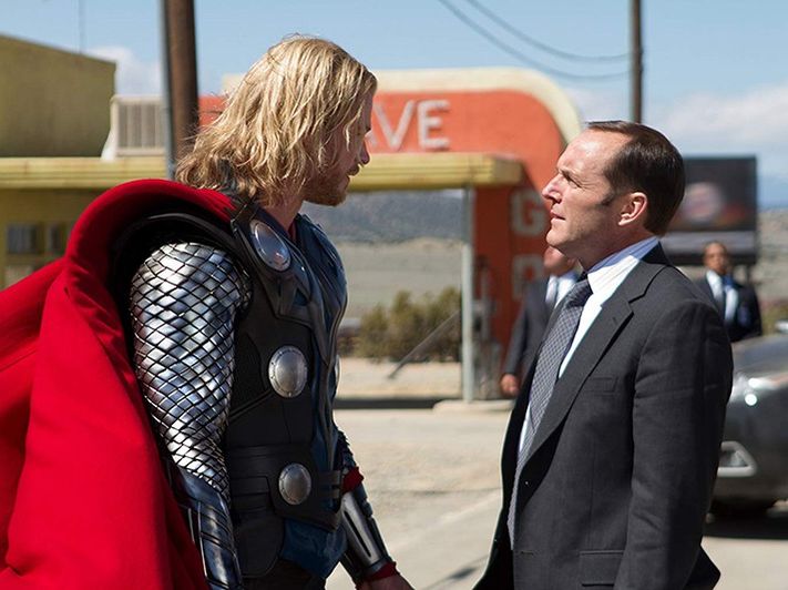 Thor talking to man