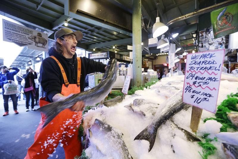 Throwing fish in Pike Place