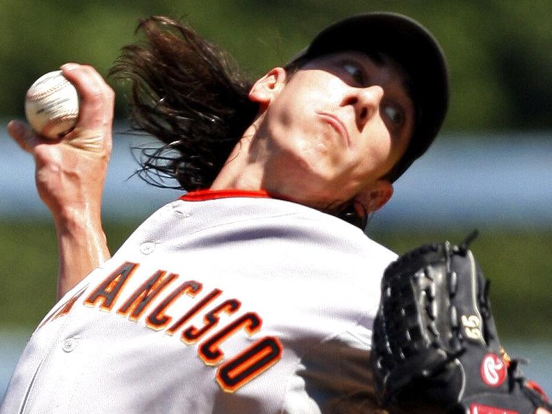 Tim Lincecum pitching for San Francisco Giants