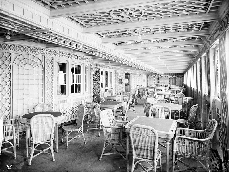 Titanic's Cafe Parisien