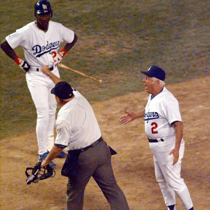 Tommy Lasorda gets thrown out