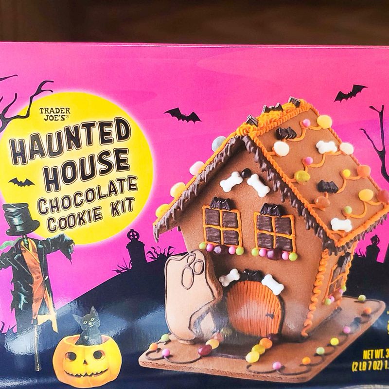 Trader Joe's Haunted House Chocolate Cookie Kit
