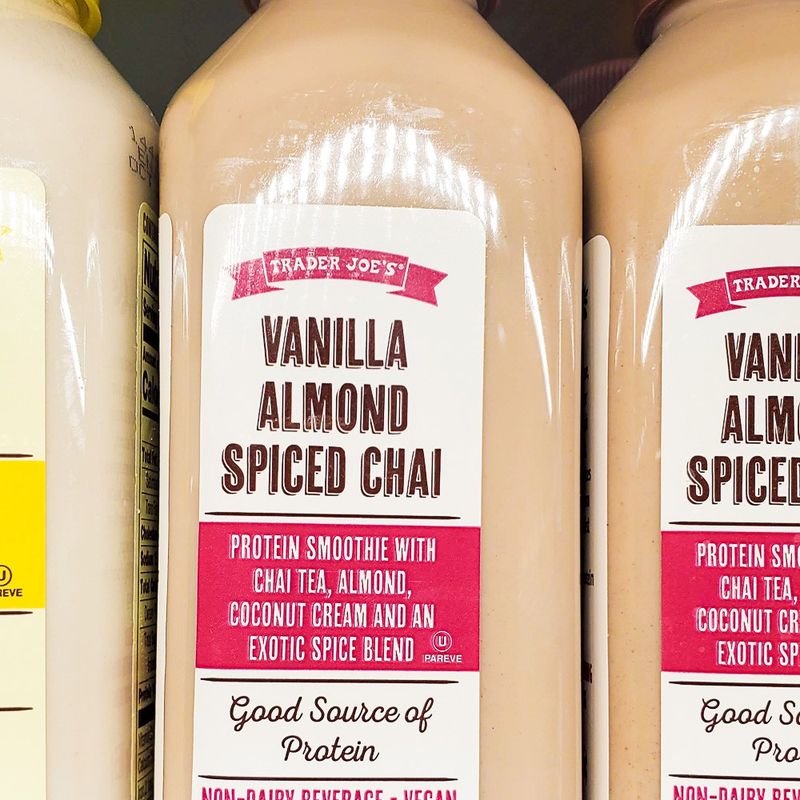 Trader Joe's Vanilla Almond Spiced Chai Protein Smoothie