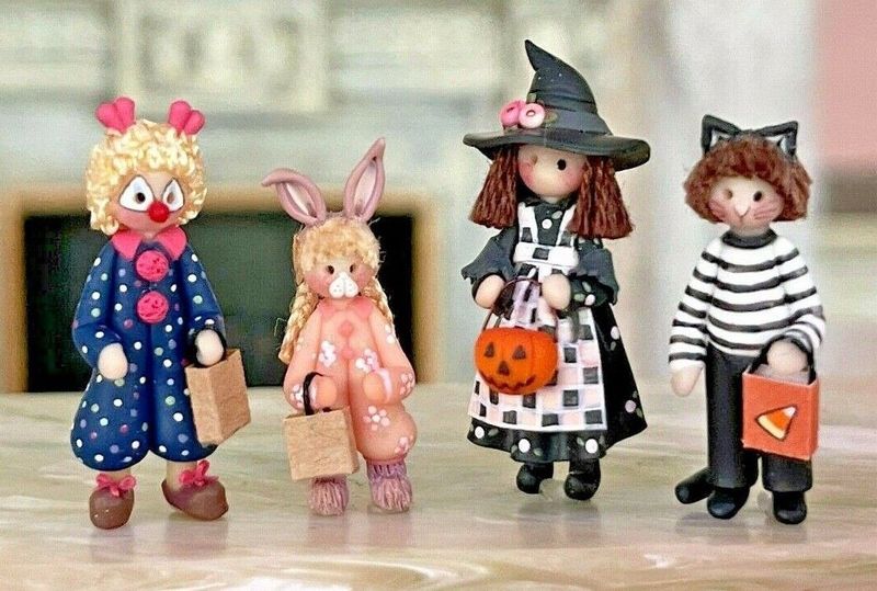 Vintage Miniature Dollhouse Artisan Julie Stevens Clay Halloween Figurines