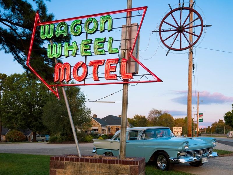 Wagon wheel motel route 66 attraction