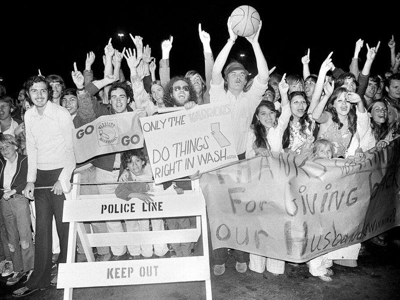 Warriors fans in 1975