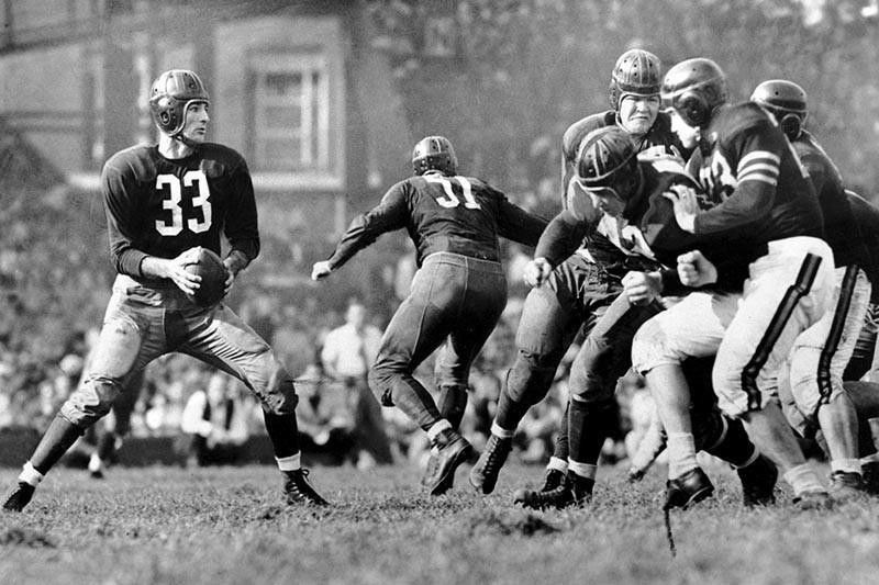 Washington Redskins quarterback Sammy Baugh in 1942