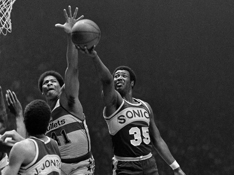 Wes Unseld and Paul Silas