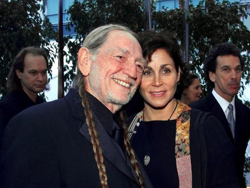 Willie Nelson and his wife, Annie, arrive at the 2001 Grammy Awards in Los Angeles.