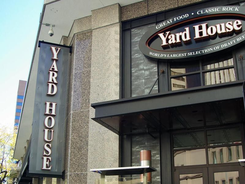 Yard House restaurant